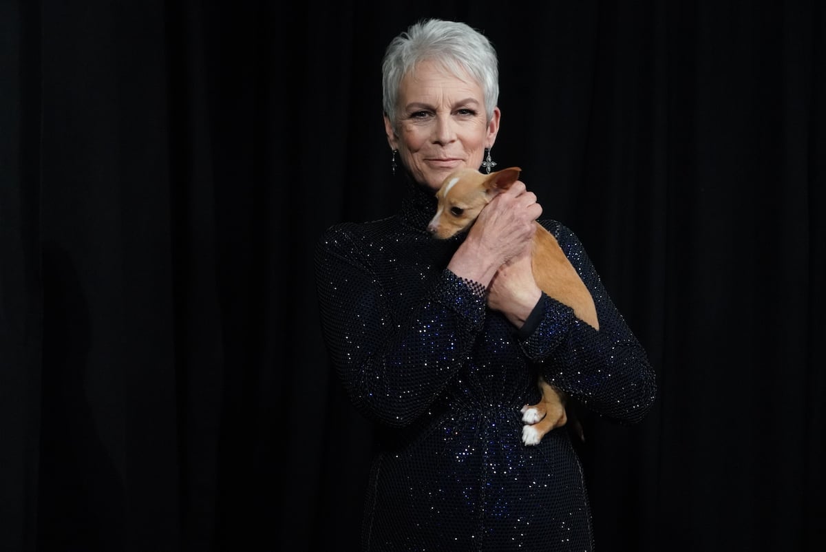 Oscars 2022 Jamie Lee Curtis dog Mac N Cheese