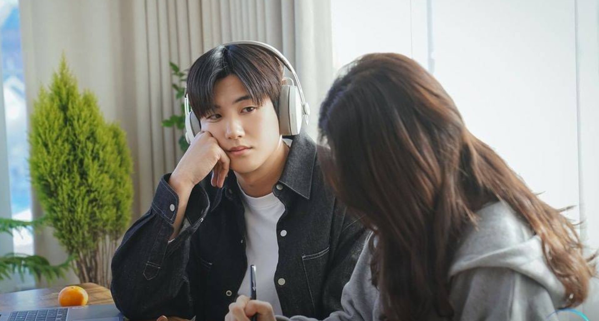 Park Hyung-sik as Sun-woo in 'Soundtrack #1' starring at Han So-hee.