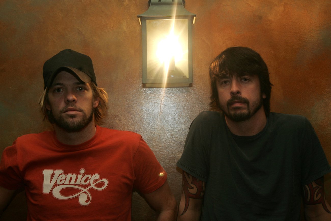 Taylor Hawkins and Dave Grohl in Covent Garden, London, 2005.