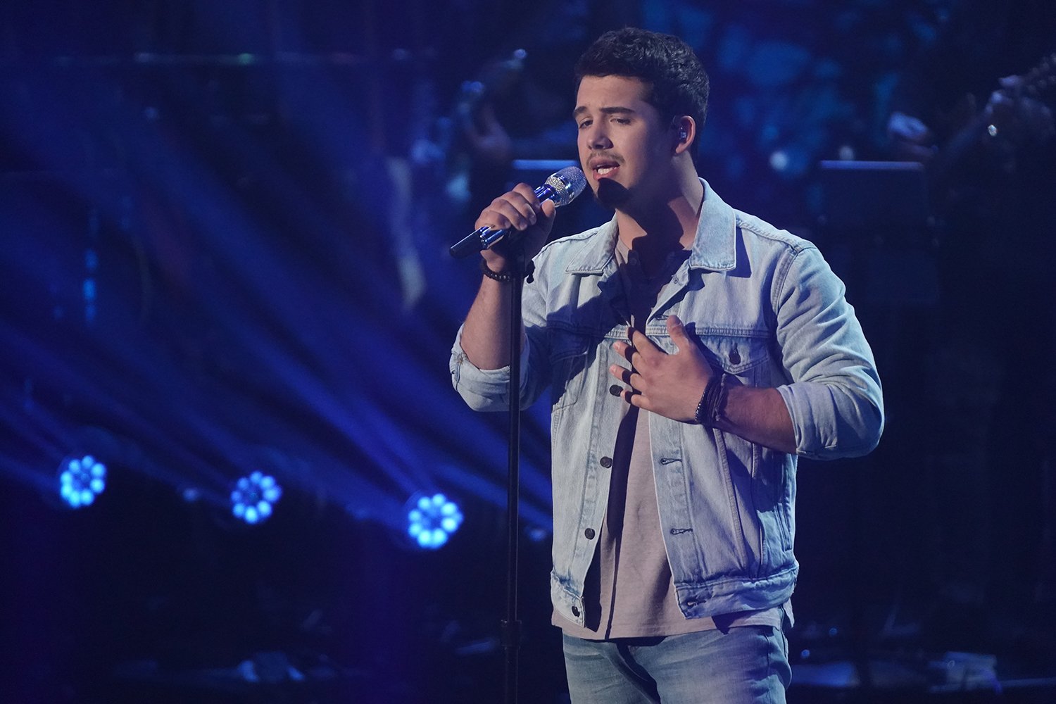 Noah Thompson performs before making it to the Top 11 on American Idol 2022.