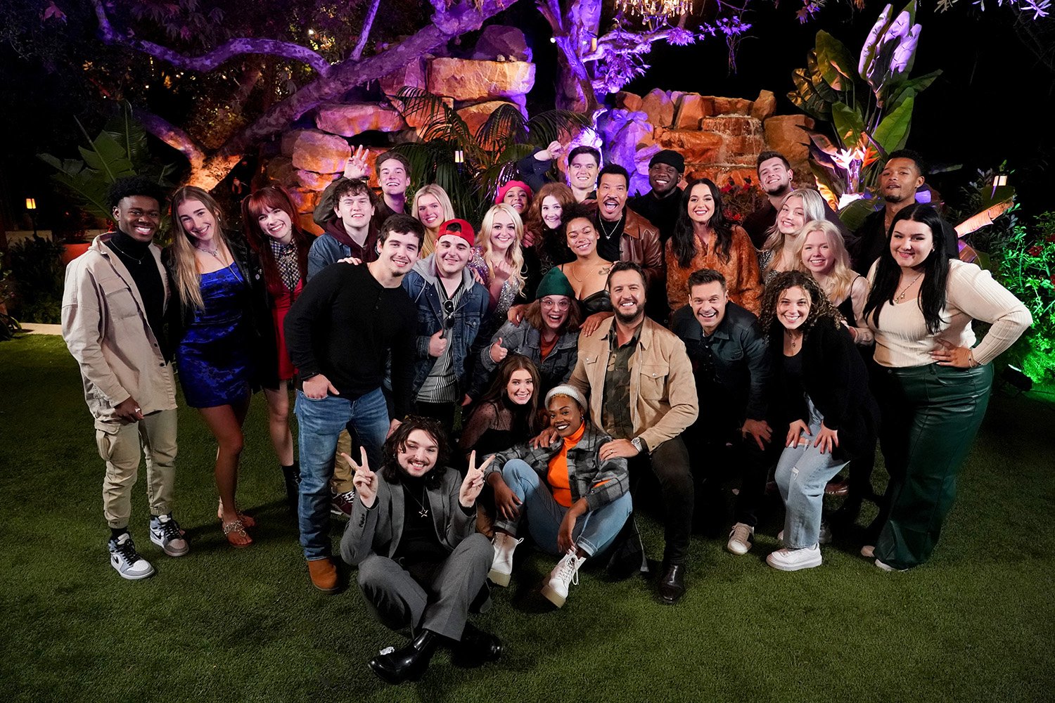 American Idol 2022 Top 24 contestants pose with Lionel Richie, Luke Bryan, Katy Perry, and Ryan Seacrest