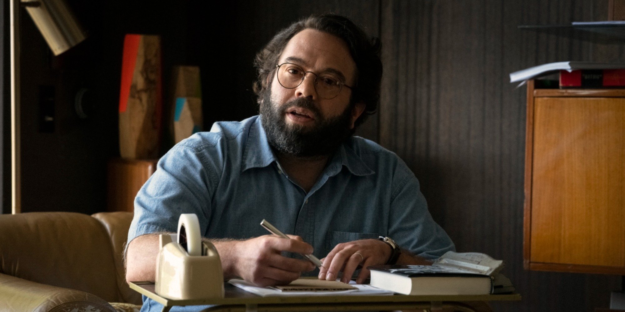 Dan Fogler stars as Frances Ford Coppola in 'The Offer.'