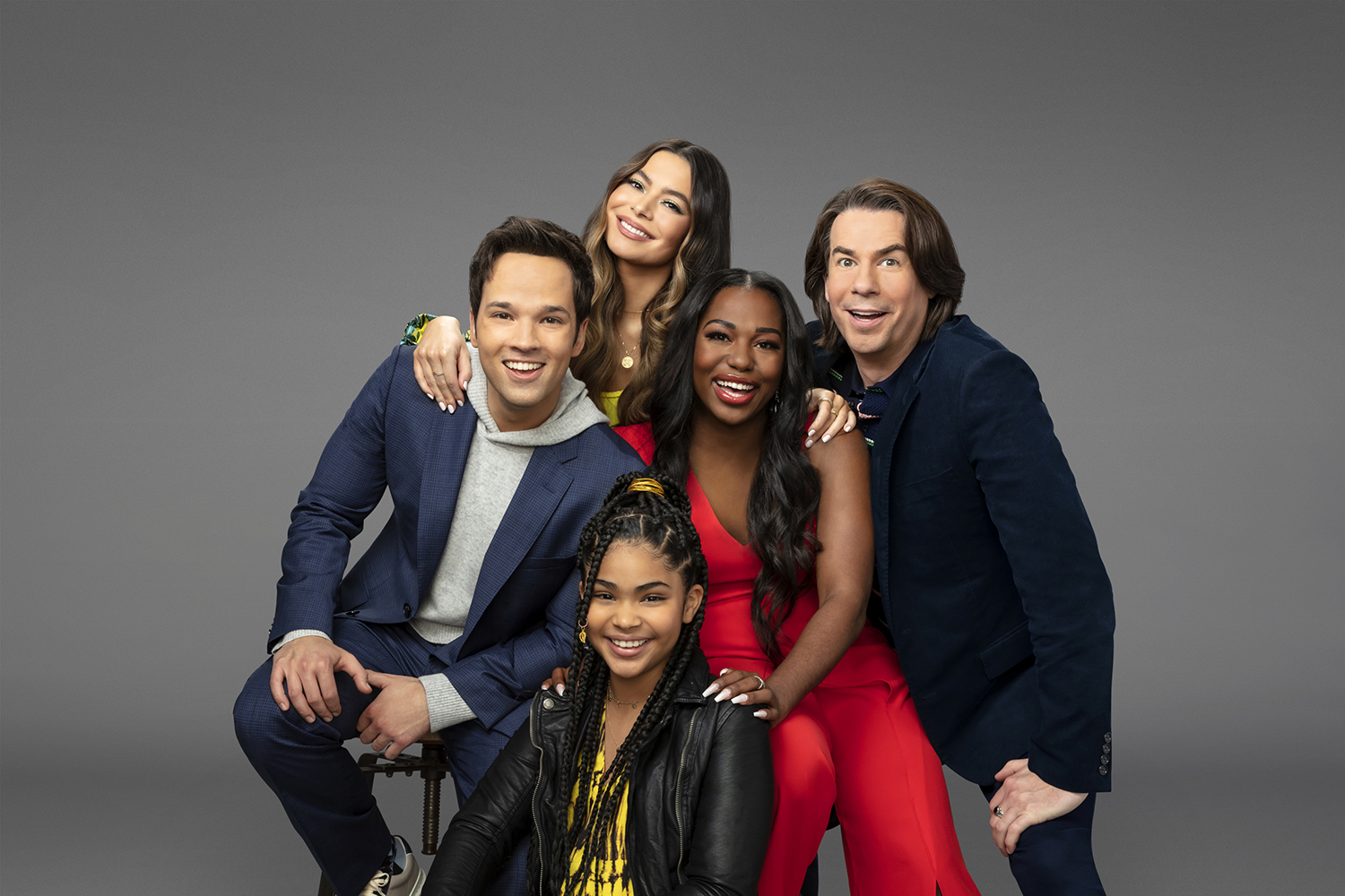 iCarly cast members Jaidyn Triplett as Millicent, Jerry Trainor as Spencer, Miranda Cosgrove as Carly, Nathan Kress as Freddie, Laci Mosley as Harper in season 2 episodes