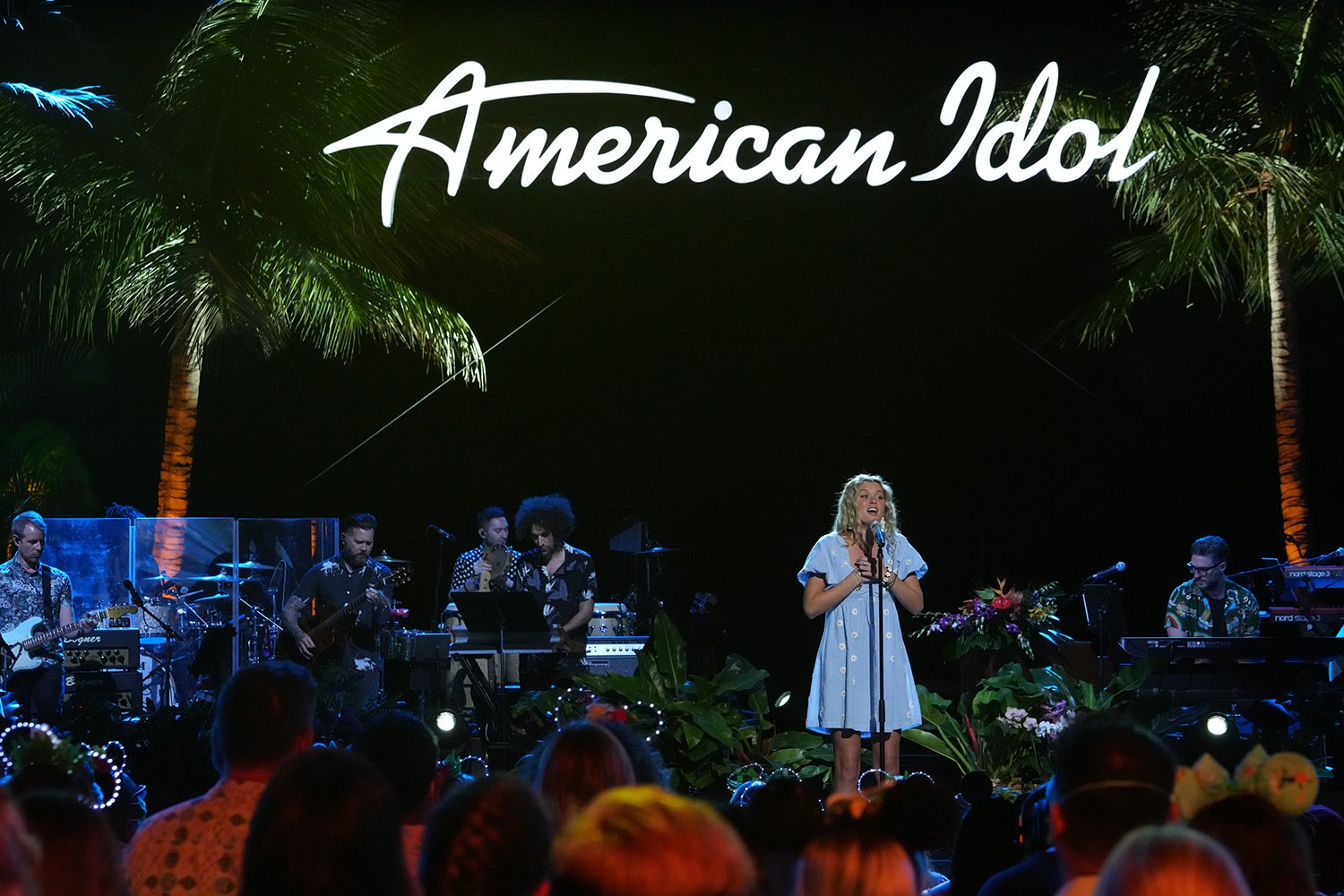 Kenedi Anderson performs in Hawaii for the Top 24 on American Idol.