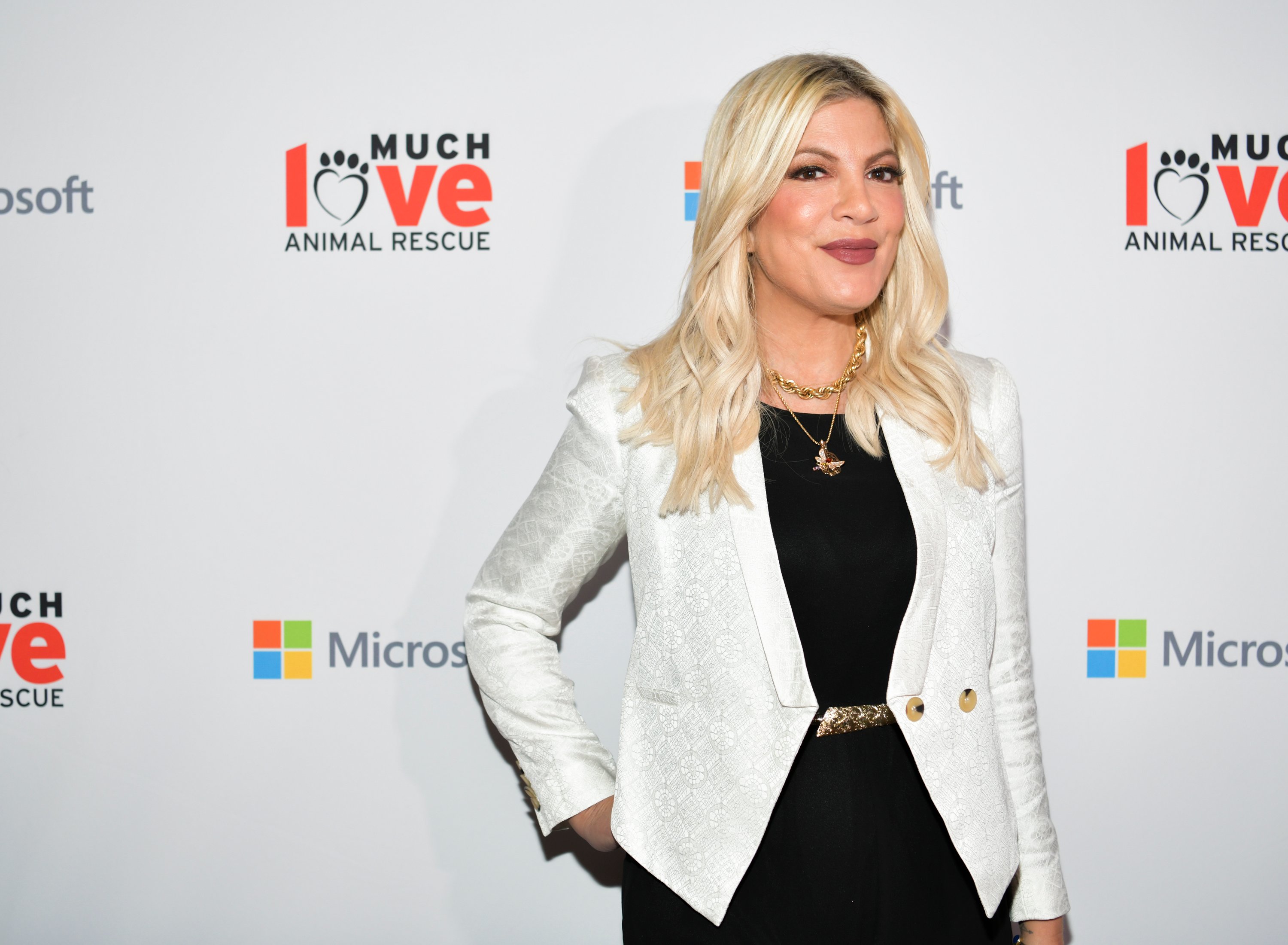 Tori Spelling arrives at the Much Love Animal Rescue 3rd Annual Spoken Woof Benefit in 2019