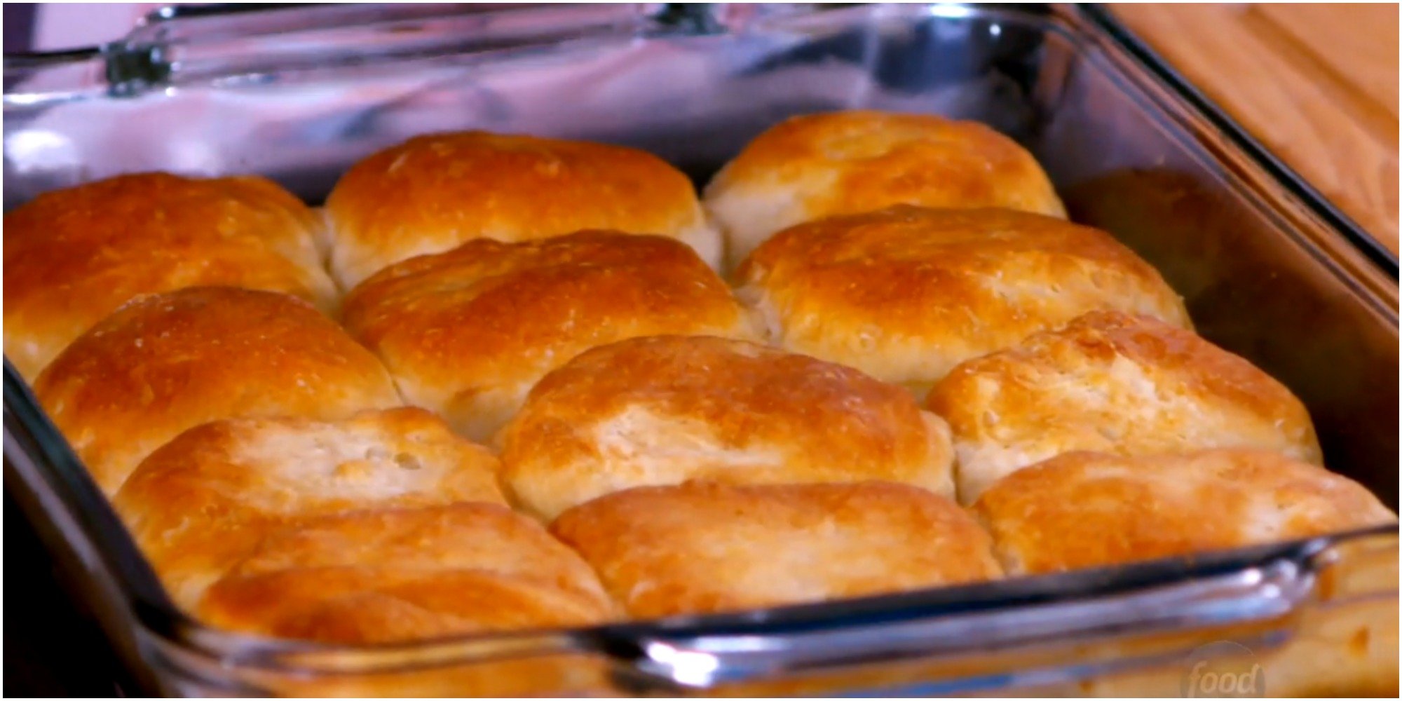 Trisha Yearwood recipe for Buttermilk Rolls.