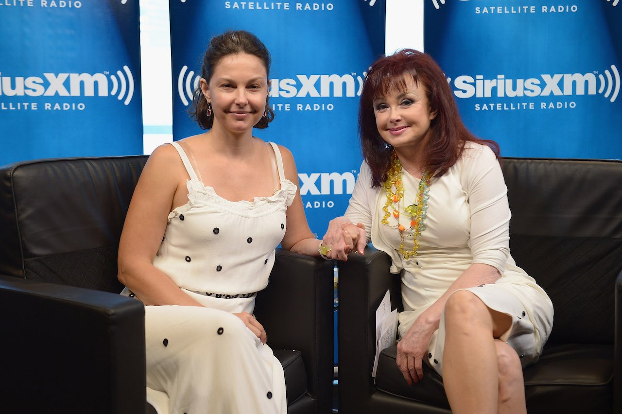 Ashley Judd and Naomi Judd seated together