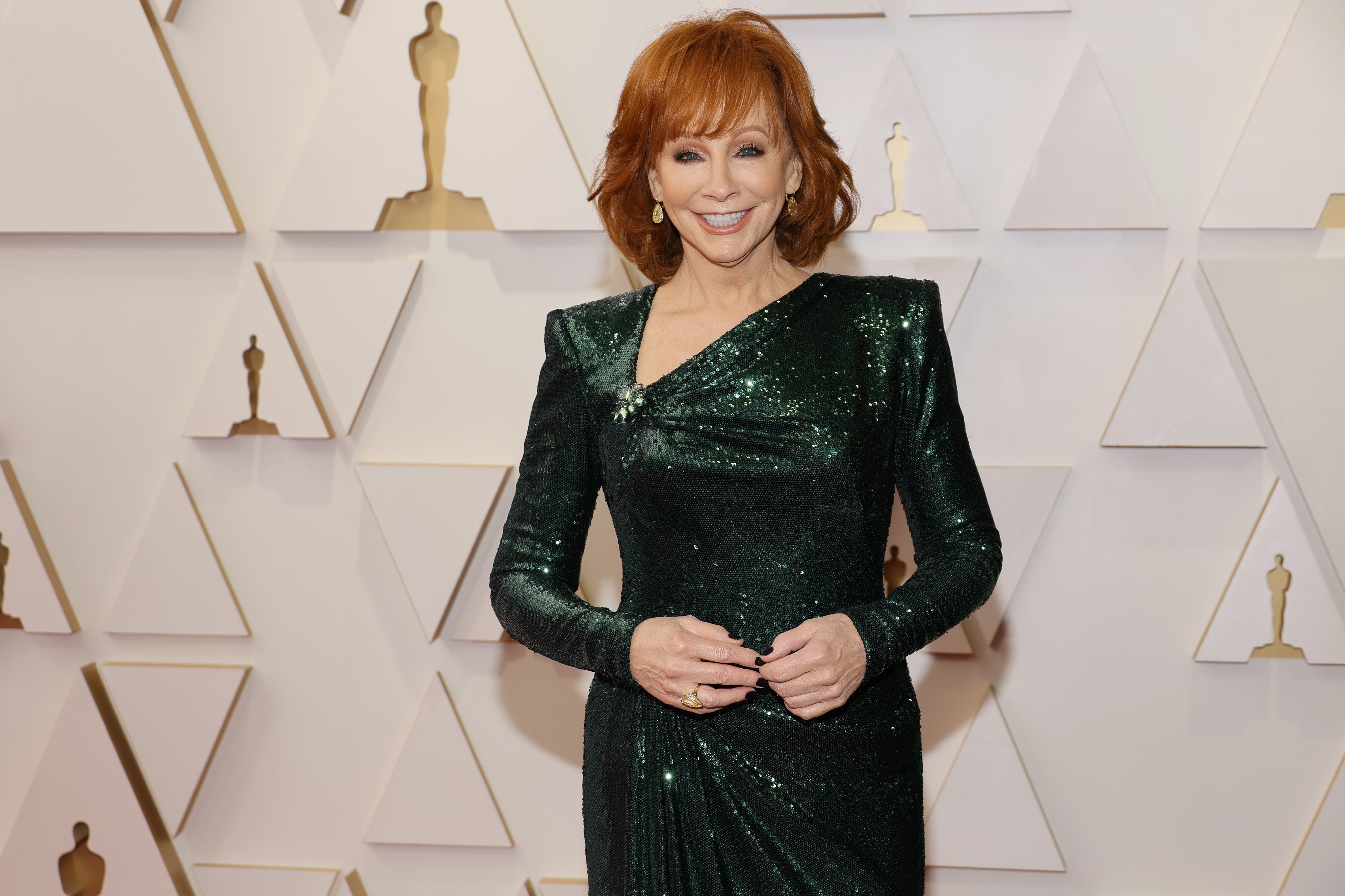 'Big Sky' actor Reba McEntire posing for cameras at the 94th Annual Academy Awards