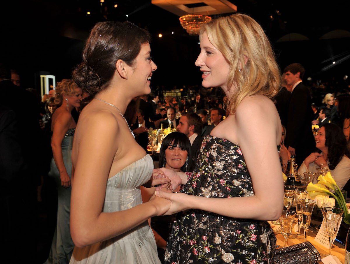 Actors Marion Cotillard and Cate Blanchett greet each other at the 2008 SAG Awards