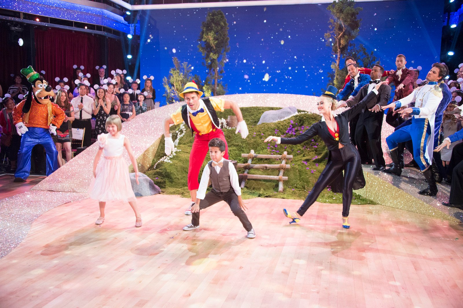 Gleb Savchenco joins Nick Viall, Peta Murgatroyd, Valentin Chmerkovskiy, Alfonso Riberio in a 'DWTS' Disney dance with kids 