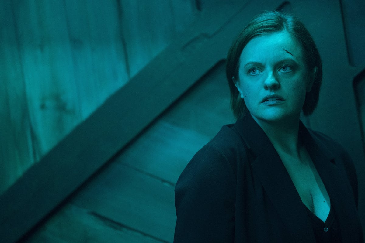 Elisabeth Moss looks on in ElElisabeth Moss looks on in 'Shining Girls' Season 1 Episode 7: 'Offset'