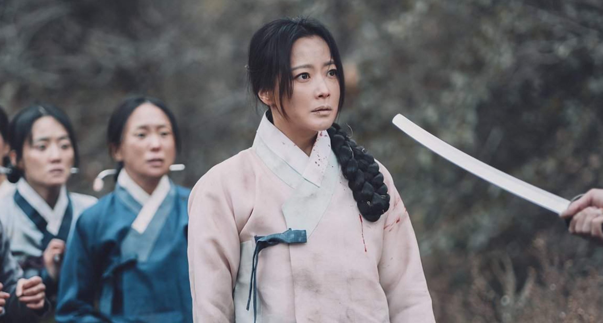 Goo Ryeon past life in 'Tomorrow' Episode 14 wearing a hanbok.