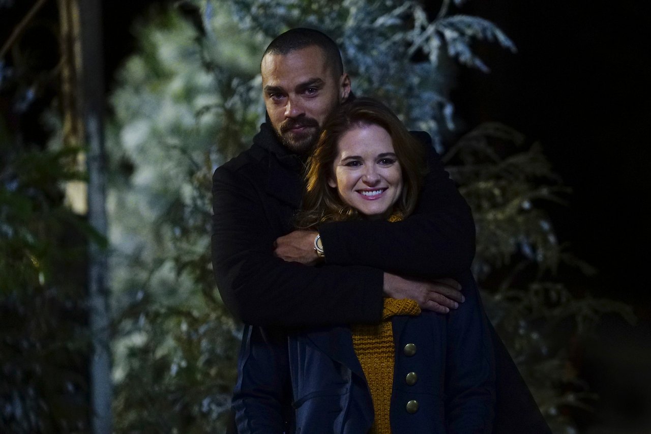 Jesse Williams as Jackson Avery hugs Sarah Drew as April Kepner on 'Grey's Anatomy'.