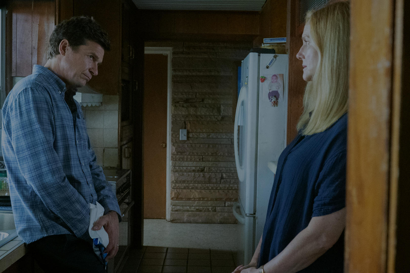 Jason Bateman as Marty and Laura Linney as Wendy in 'Ozark'