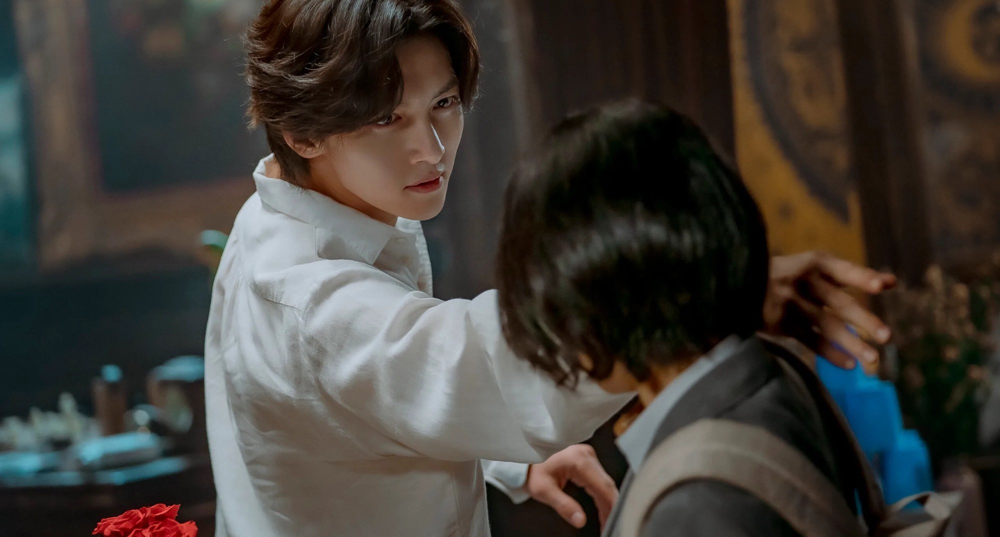 Ji Chang-wook as Ri-eul in 'The Sound of Magic' doing magic with Ah-yi.