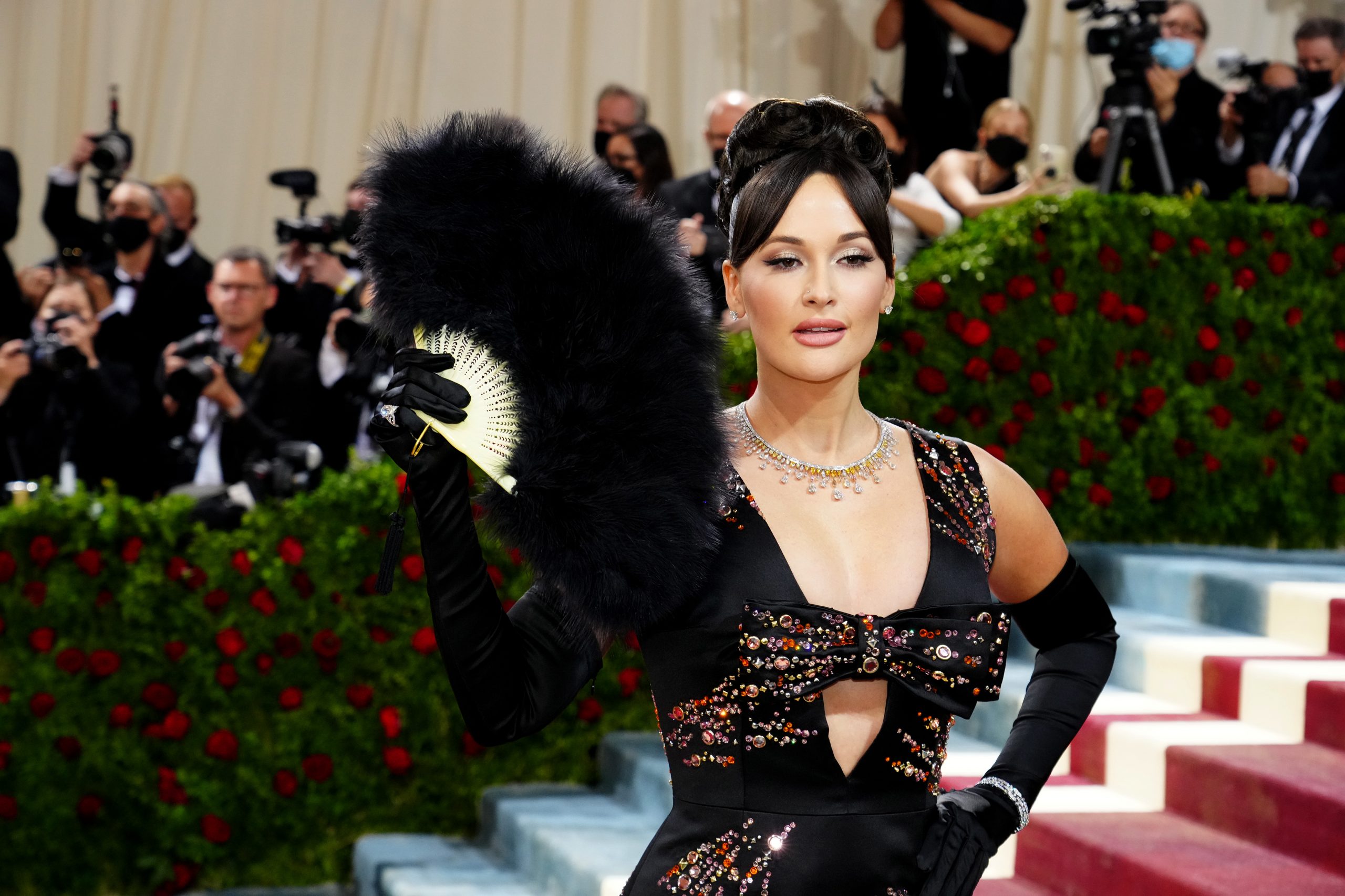 Kacey Musgraves Understood the Gilded Glamour Theme at the 2022