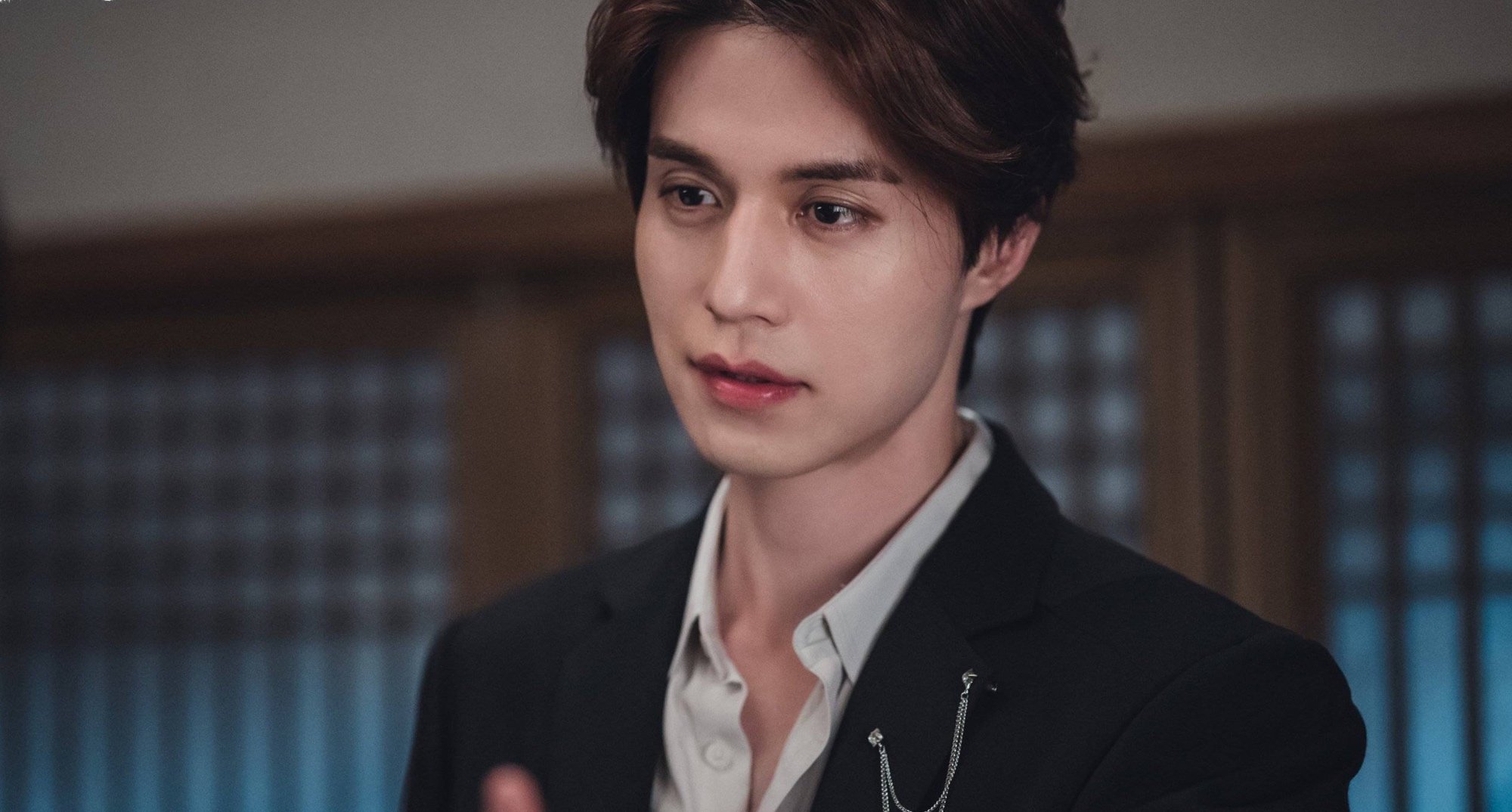 Lee Dong-wook as Lee Yeon in 'Tale of the Nine-Tailed' for Season 2 wearing suit jacket.