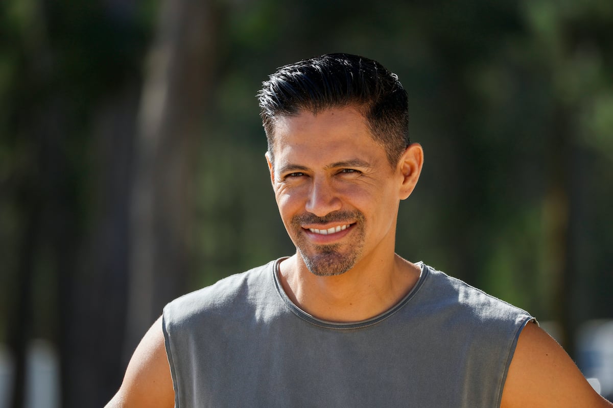 Smiling photo of Jay Hernandez as Thomas Magnum in 'Magnum P.I.'