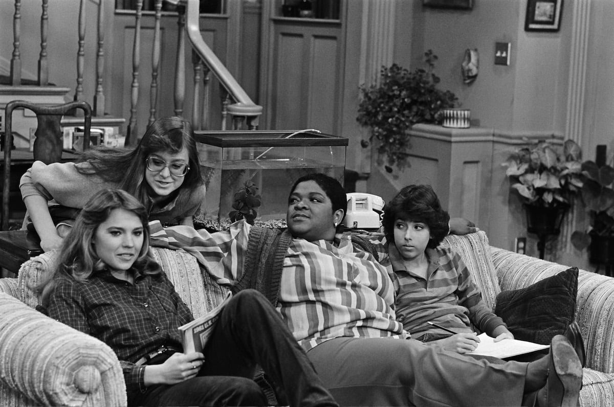 Kari Michaelson as Katie Kanisky, Lauri Hendler as Julie Kanisky, Nell Carter as Nellie Ruth 'Nell' Harper, and Lara Jill Miller as Samantha 'Sam' Kanisky act in GIMME A BREAK!