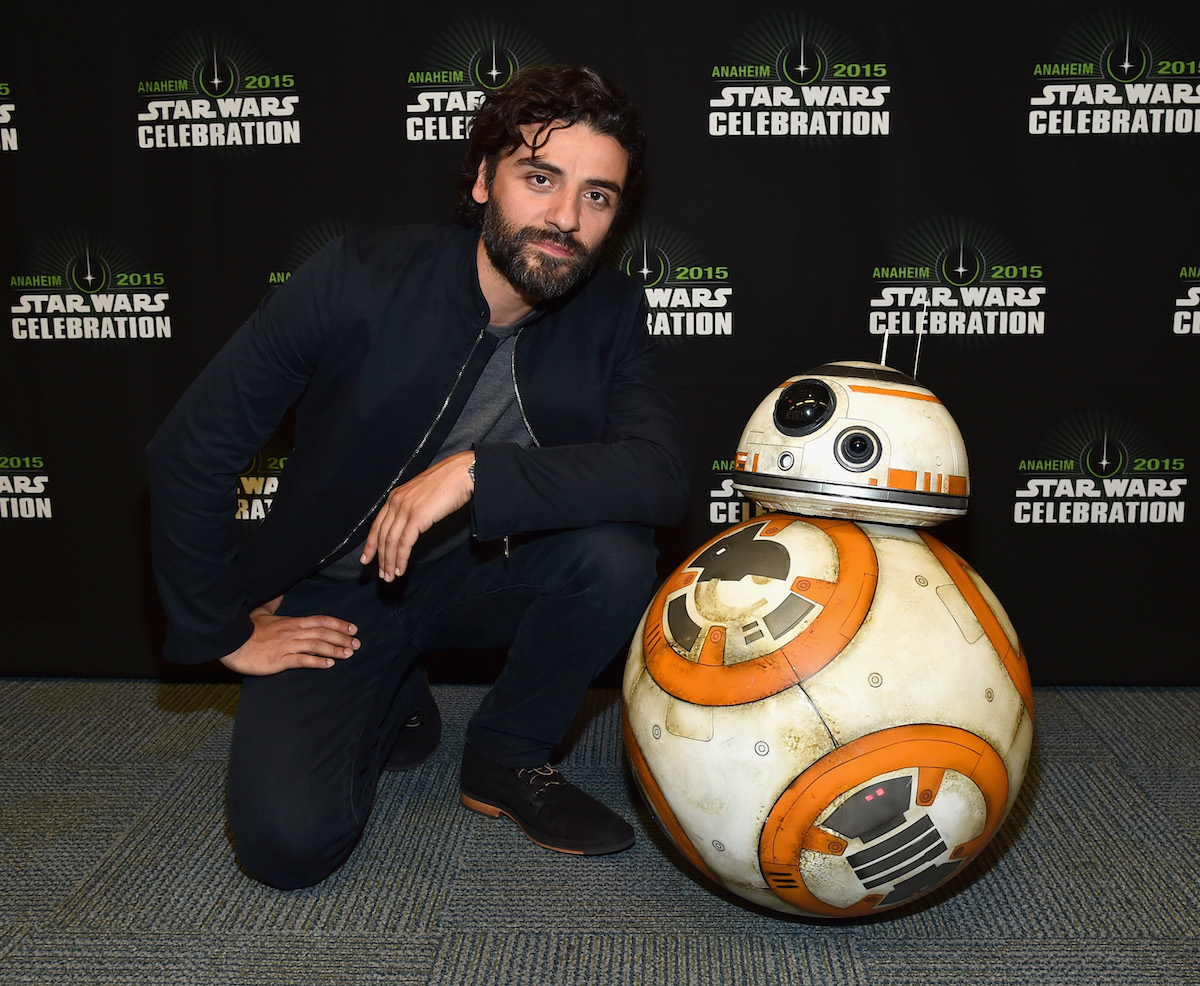 Oscar Isaac lightsaber Jedi Star Wars