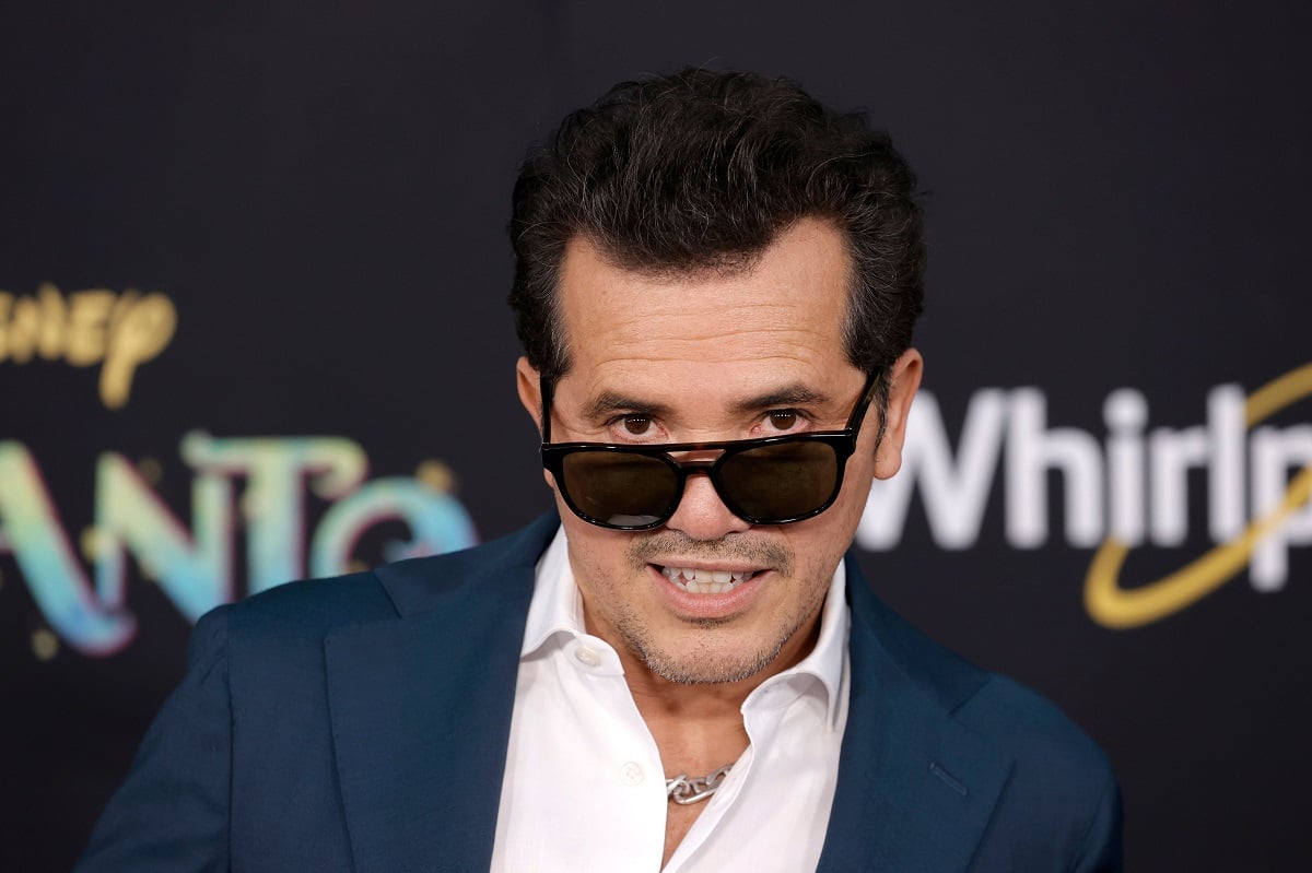 john leguizamo encanto