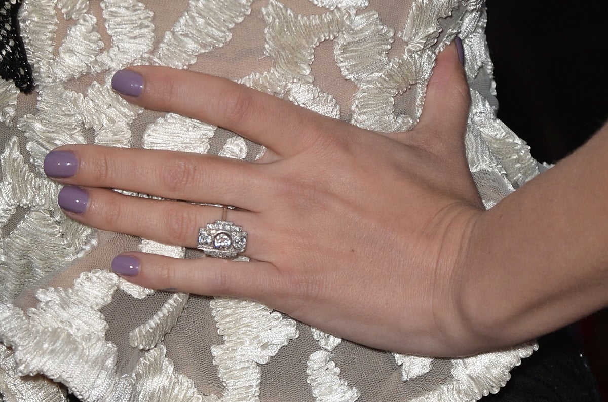 scarlett johansson engagement ring romain duriac