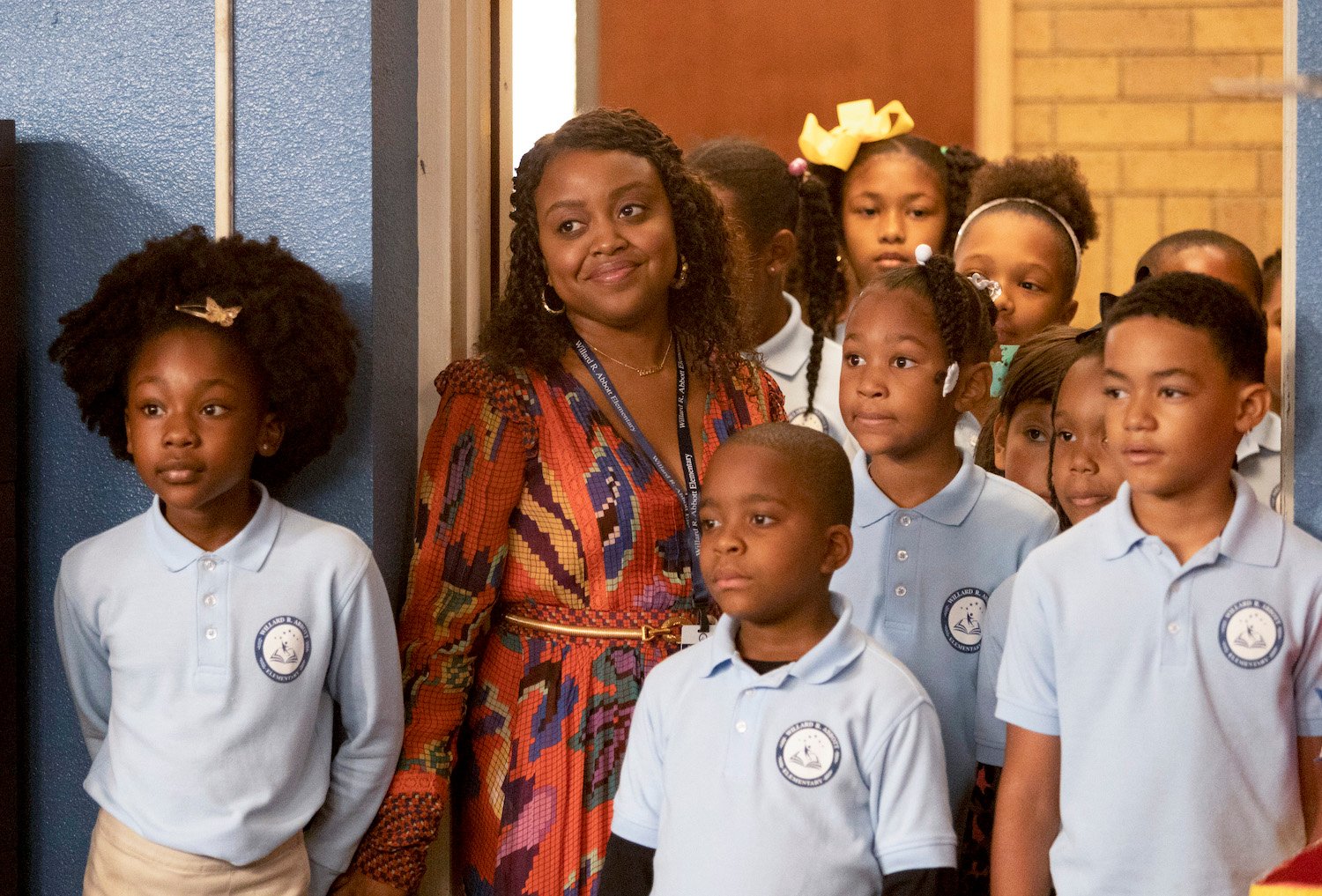 Quinta Brunson stands with students in a photo ahead of 'Abbott Elementary' Season 2