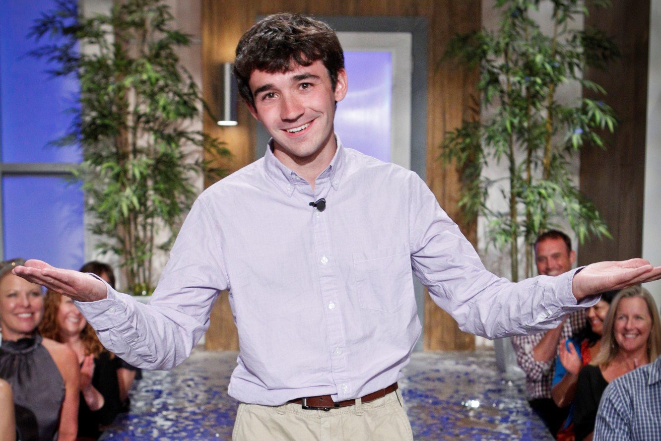 Ian Terry, who won 'Big Brother' Season 14, wears a light blue button-up shirt and light tan pants.