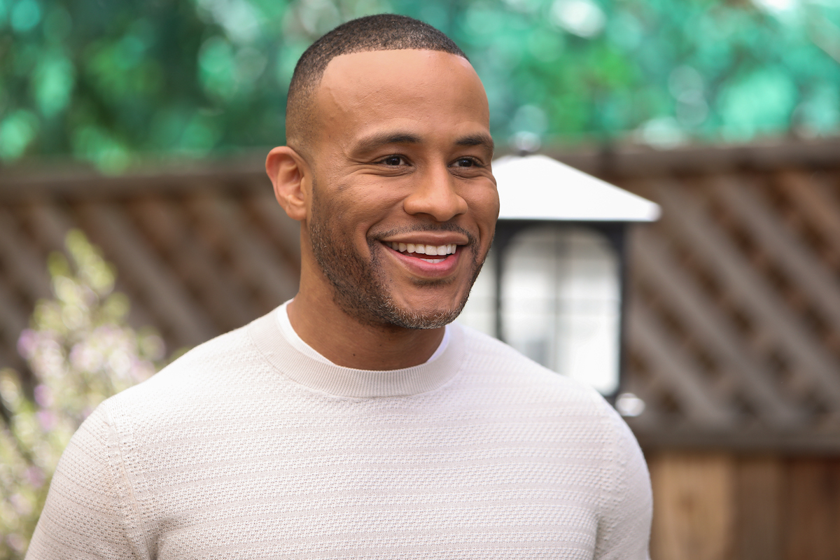 'Married at First Sight' expert DeVon Franklin wearing a white shirt