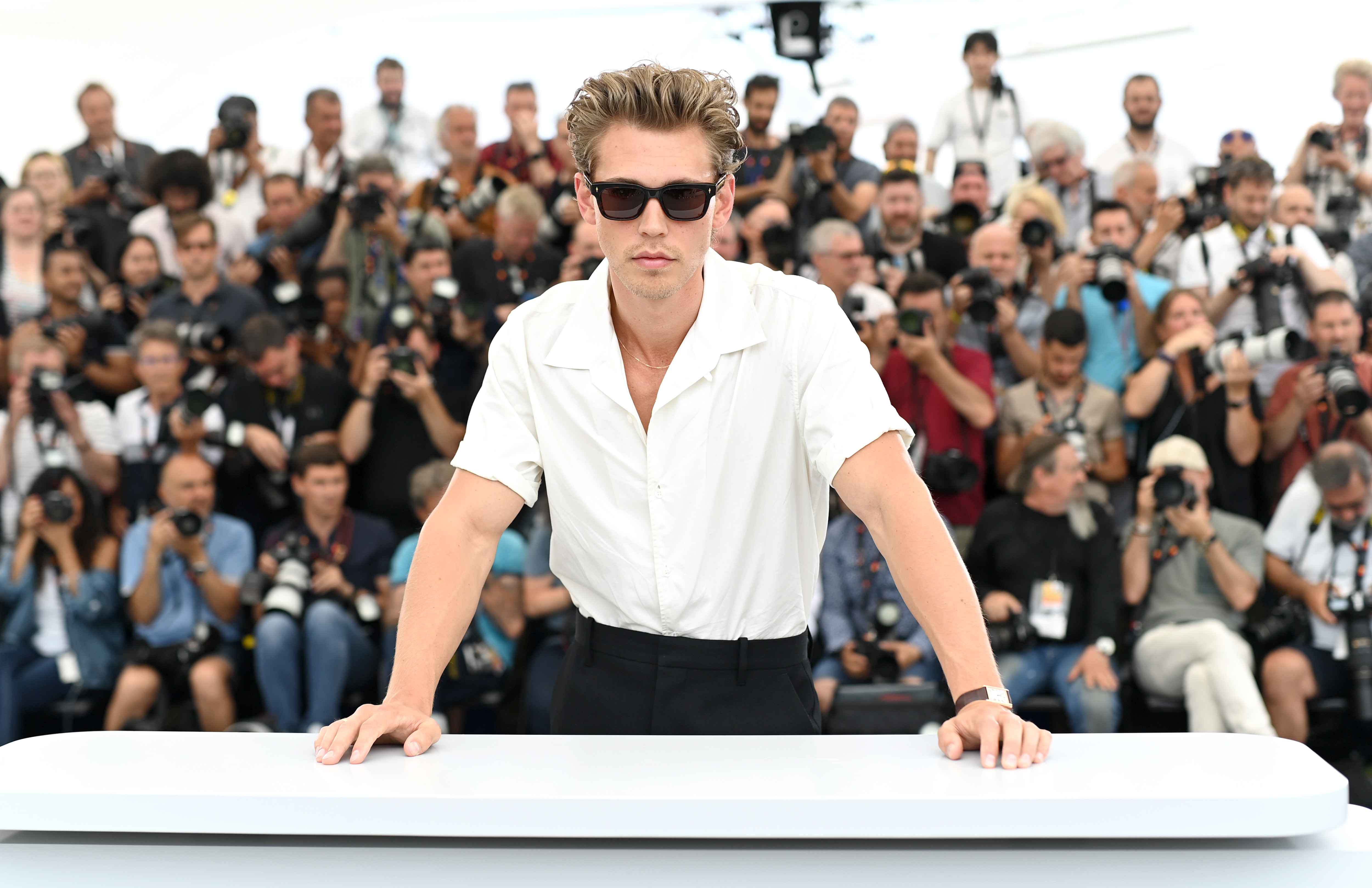 Austin Butler attends the photocall for Elvis at the 75th annual Cannes film festival