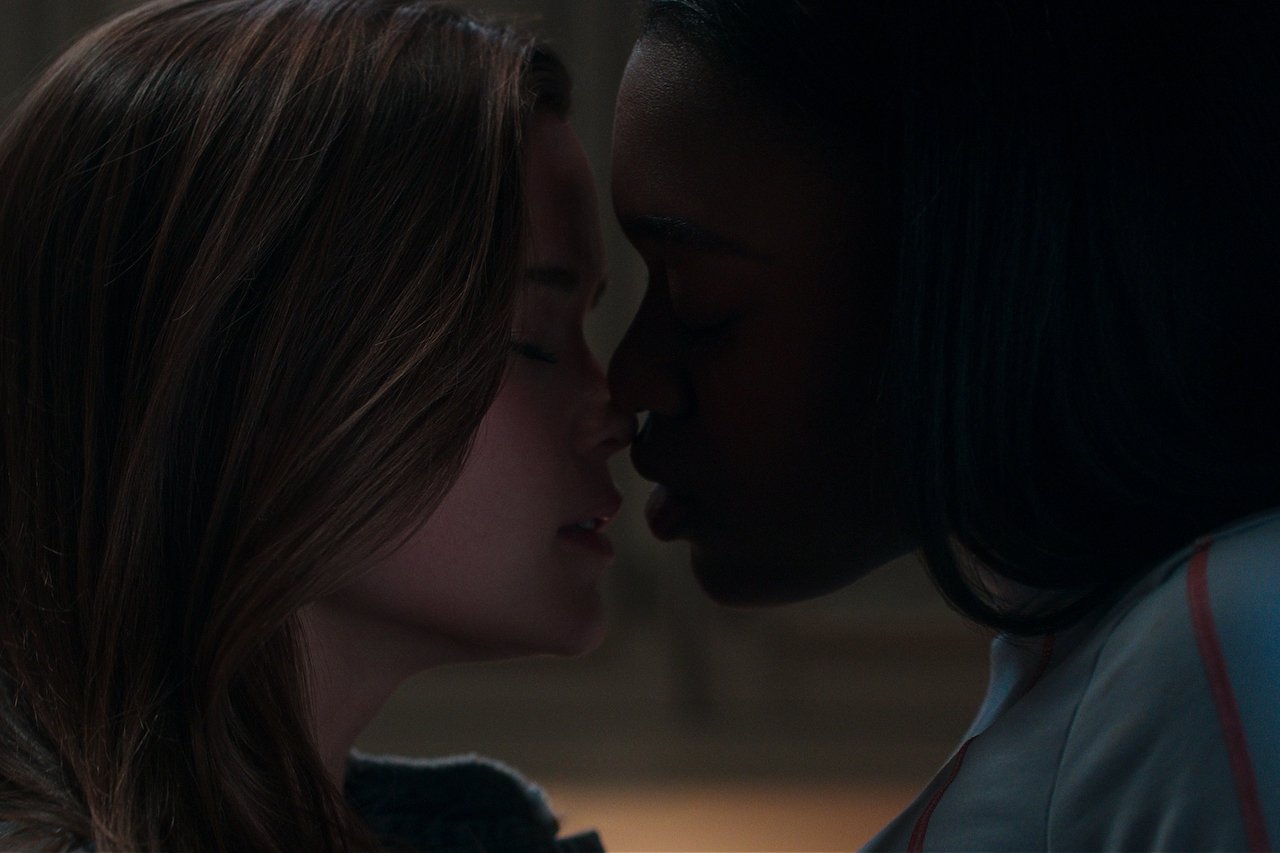Closeup on Sarah Catherine Hook as Juliette and Imani Lewis as Callope Burns in 'First Kill'.