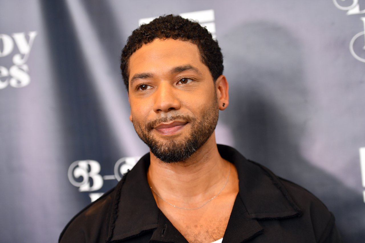 Jussie Smollett poses on red carpet; Smollett says he had to sell his home amid alleged hate crime hoax