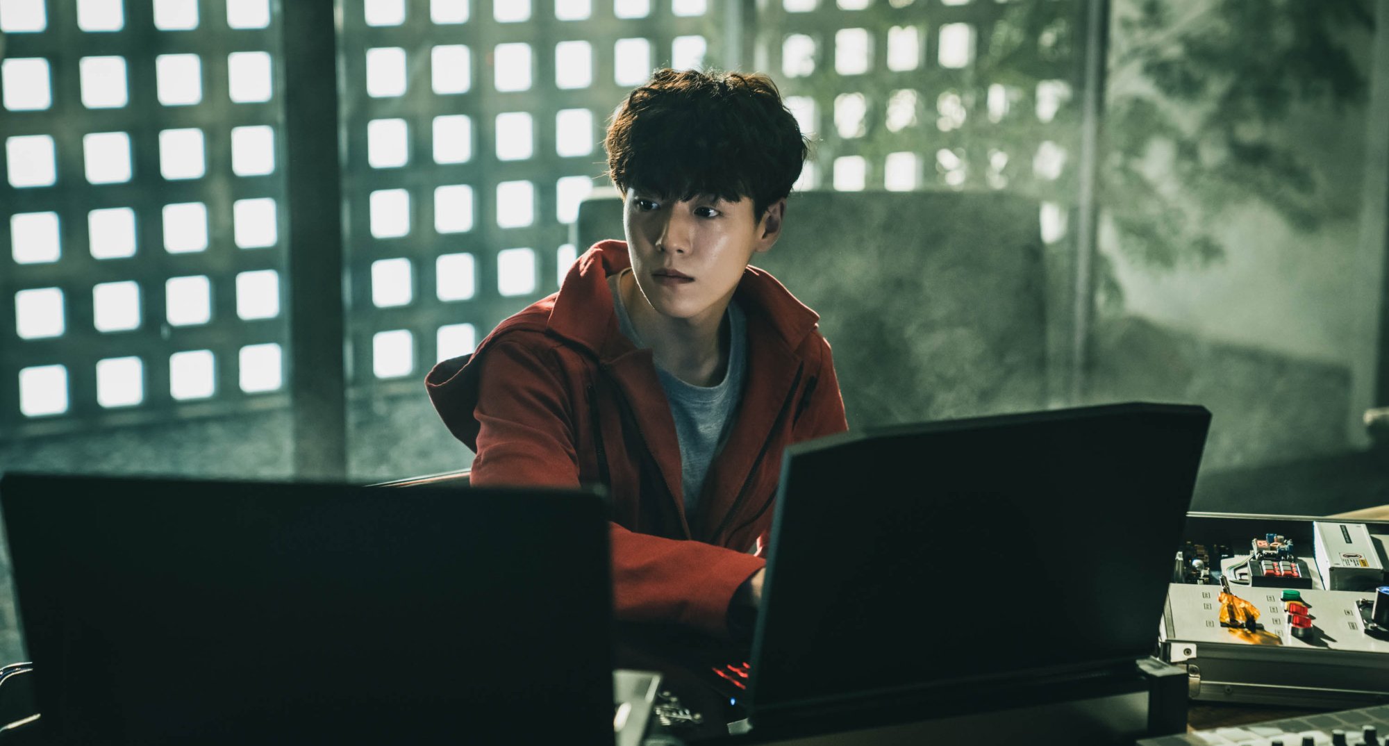 Lee Hyun-woo as Rio in 'Money Heist Korea' K-drama