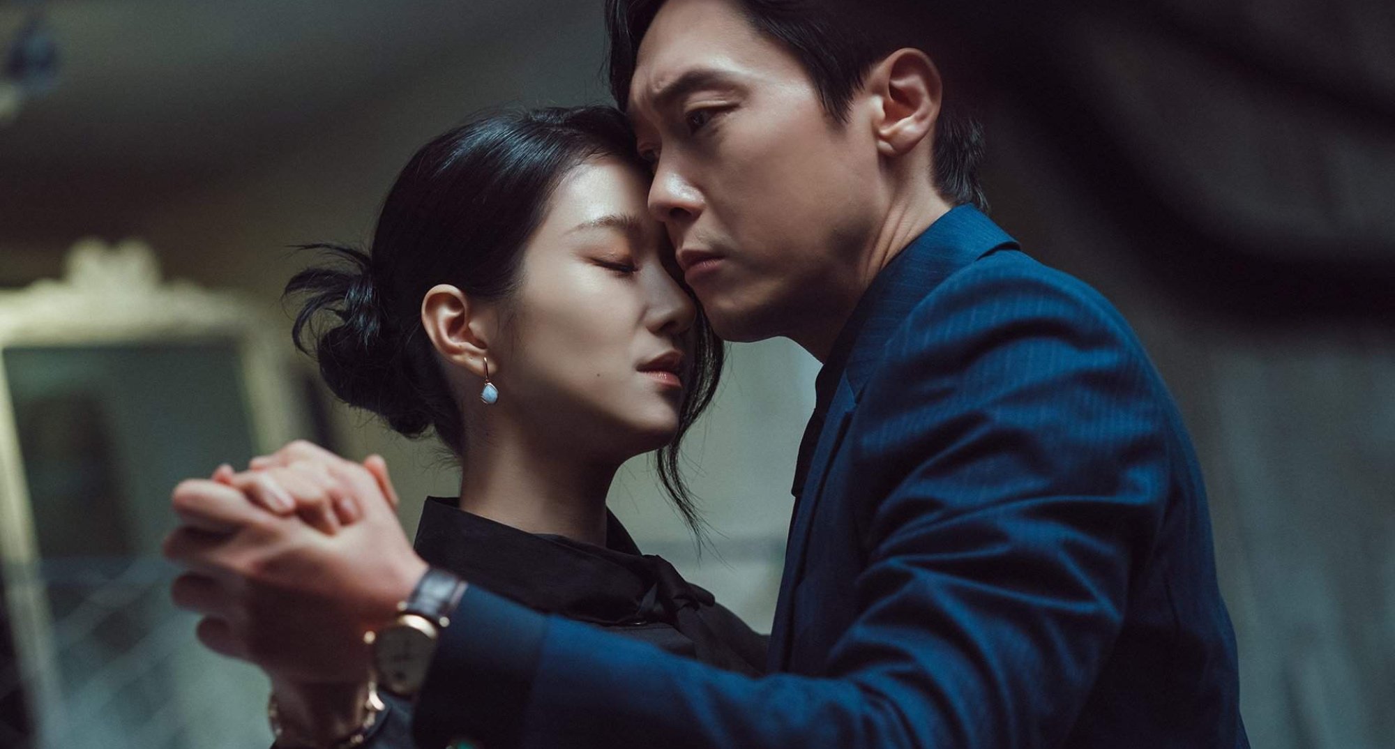 Lee Ra-el and Yoon-kyum in 'Eve' Episode 2 dancing the tango.