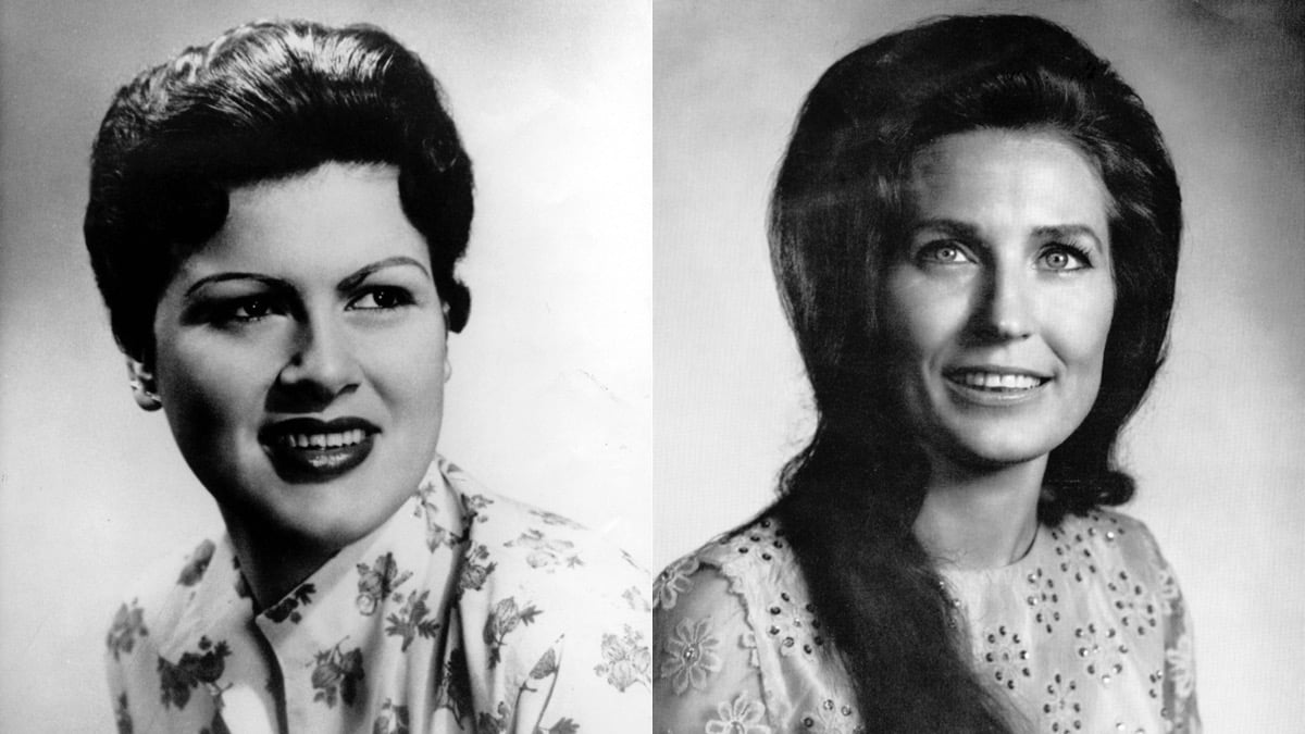 Patsy Cline (L) and Loretta Lynn (R) were fast friends in the early '60s