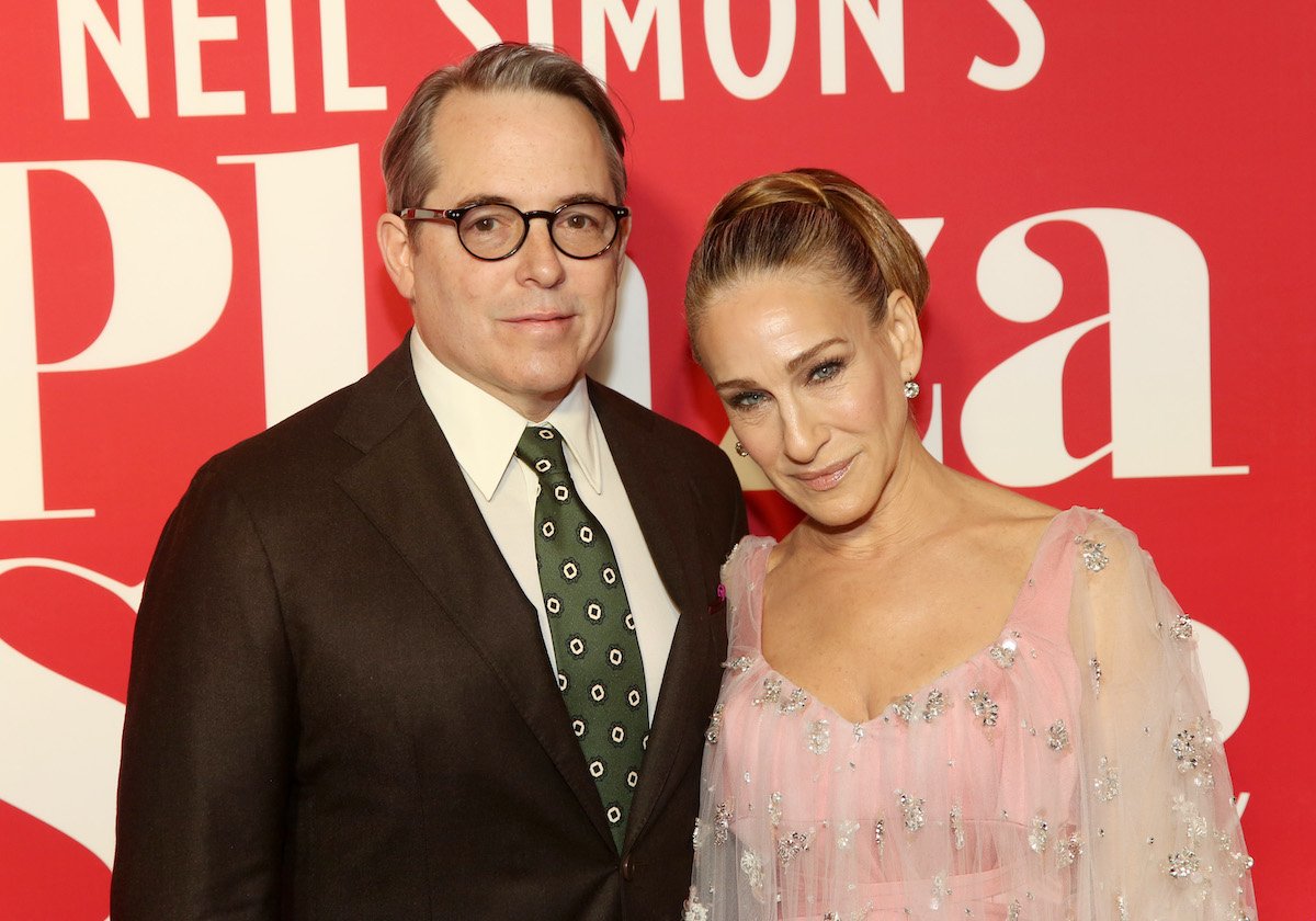 Matthew Broderick and Sarah Jessica Parker smiling