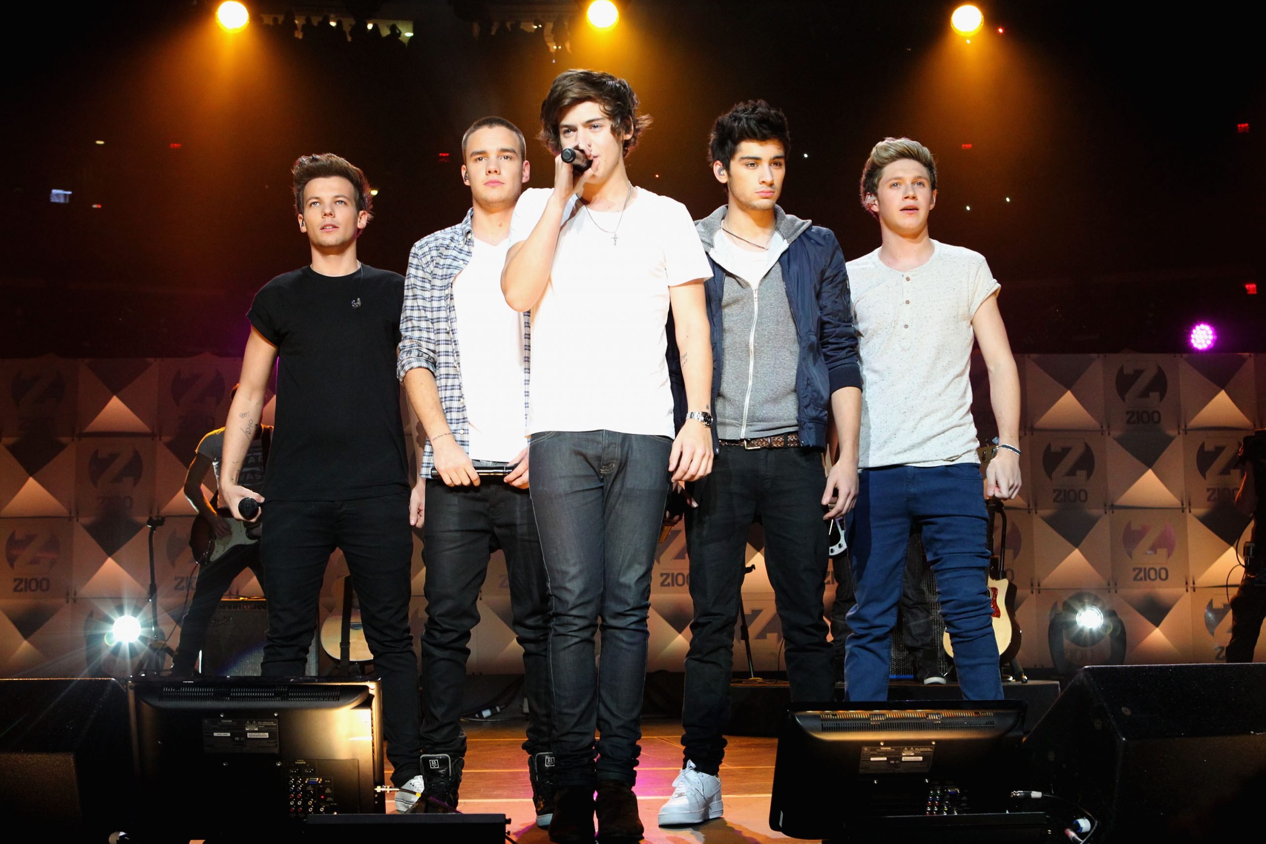 Louis Tomlinson, Liam Payne, Harry Styles, Zayn Malik and Niall Horan of One Direction perform in Z100's Jingle Ball