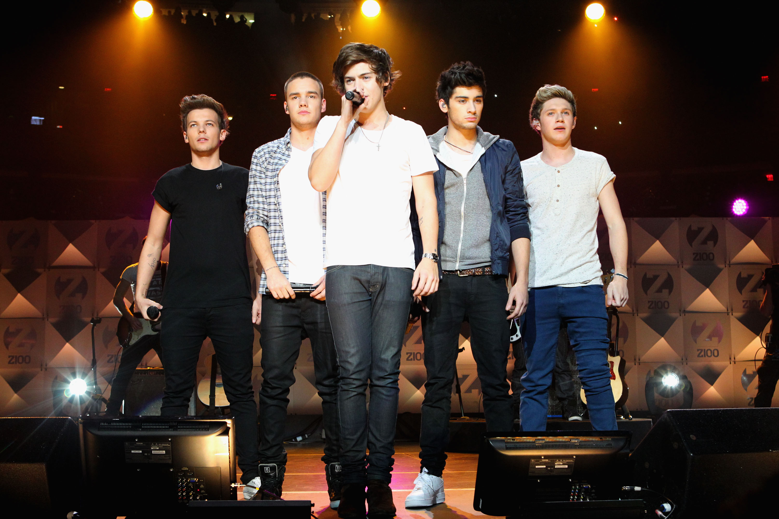 Louis Tomlinson, Liam Payne, Harry Styles, Zayn Malik and Niall Horan of One Direction perform in Z100's Jingle Ball