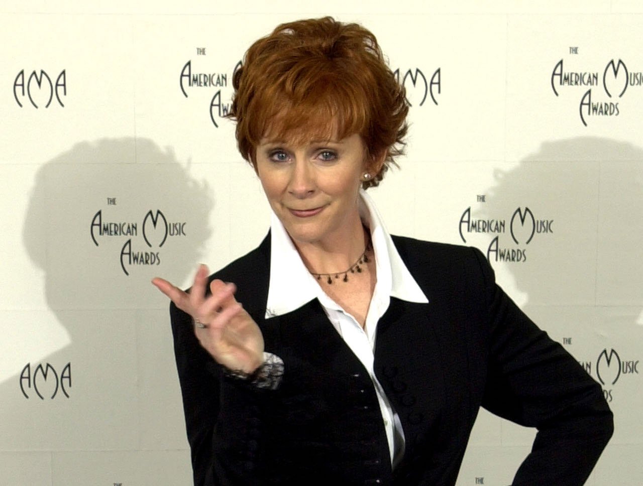 Reba McEntire adjusted her performances for a time after her skiing accident 