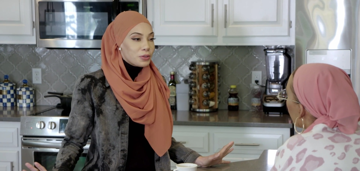 Shaeeda and Bilal's ex-wife, Shahidah talking together in the kitchen of Bilal's house on '90 Day Fiancé' Season 9 on TLC.