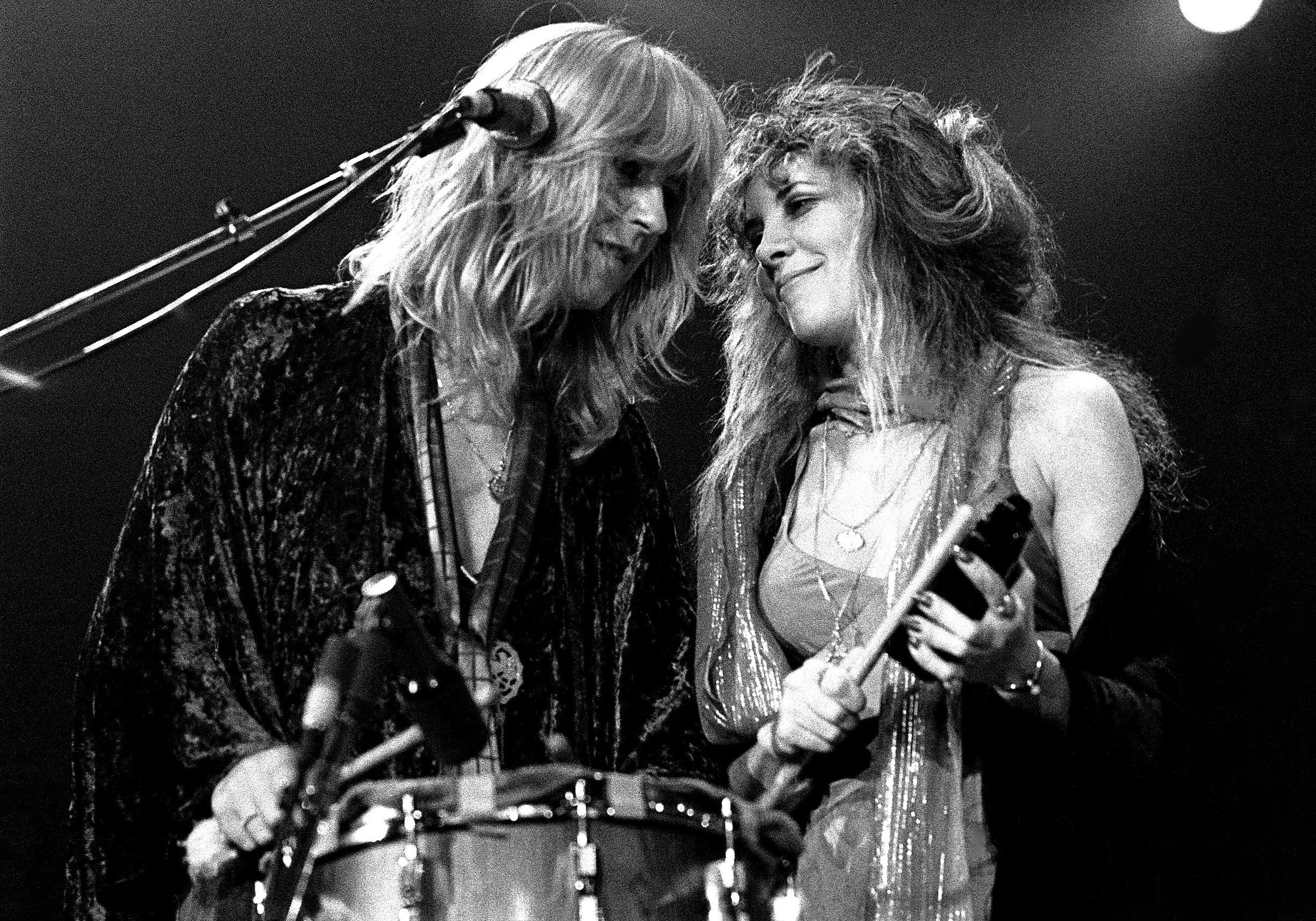 Fleetwood Mac, Rock and Roll Hall of Fame (Class of 1998) Christine McVie and Stevie Nicks