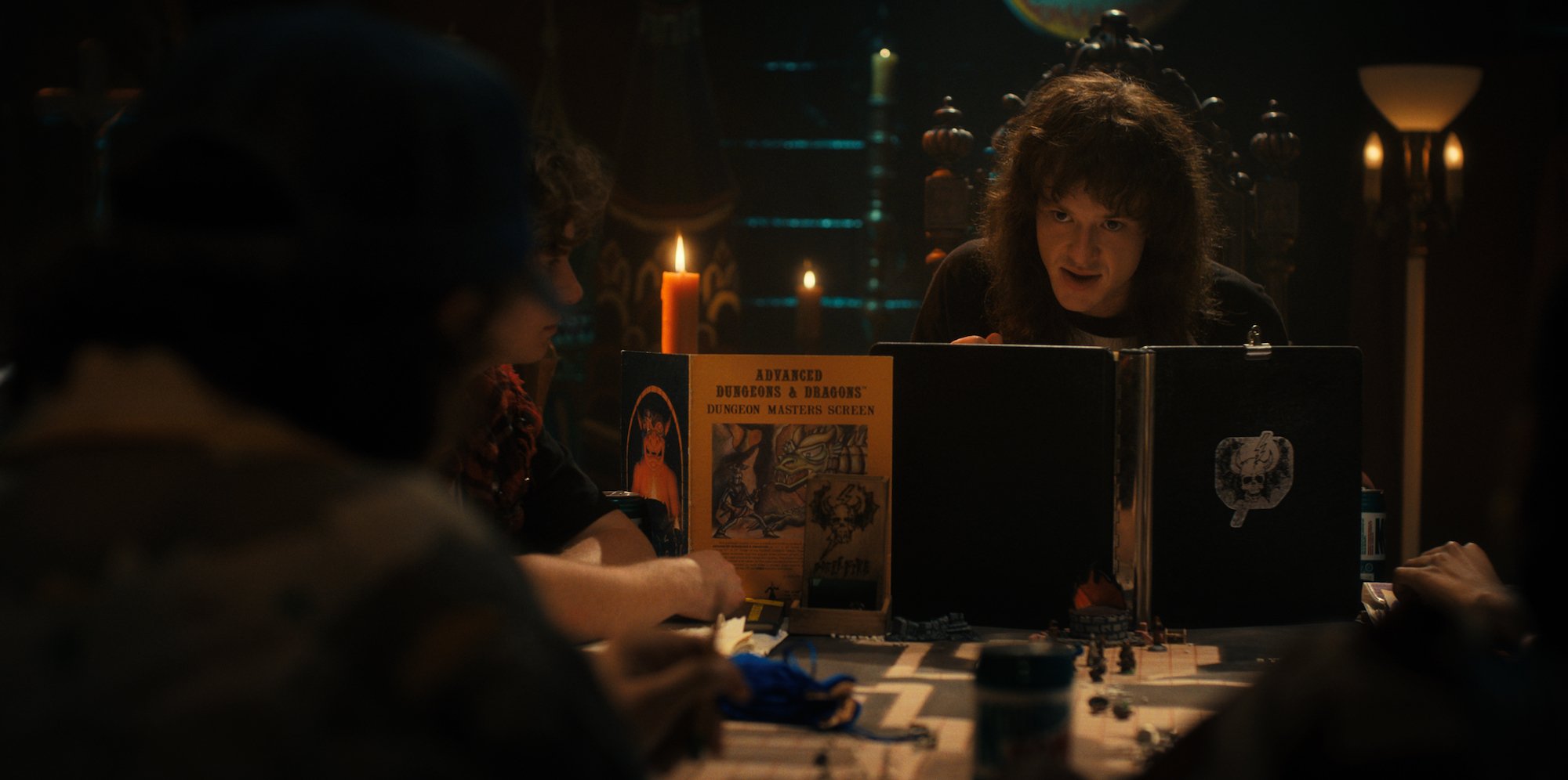 'Stranger Things' Season 4: Eddie Munson (Joseph Quinn) plays dungeonmaster in his American accent