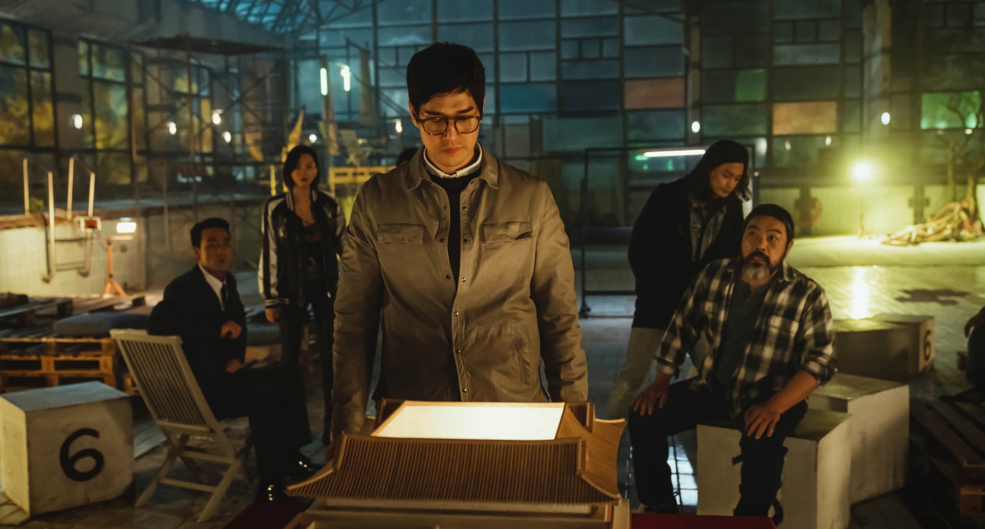 The Professor and the main characters in 'Money Heist Korea' K-drama