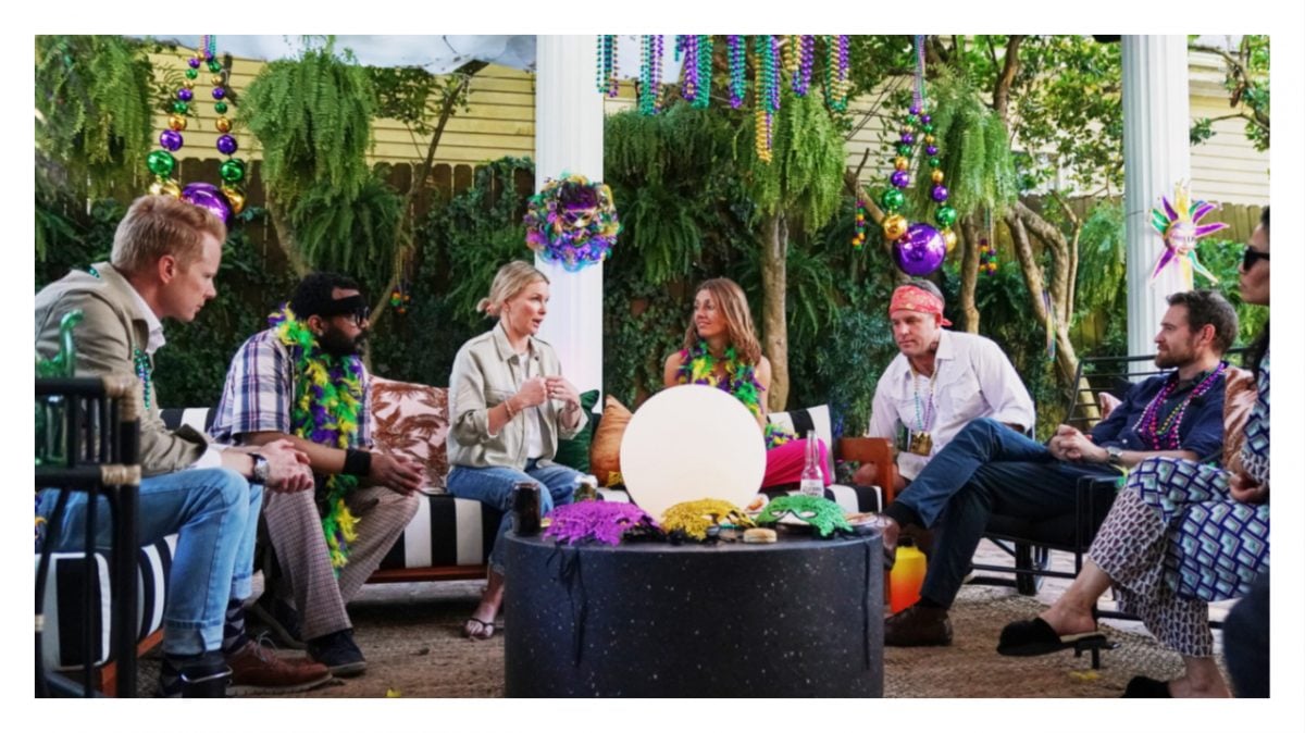 Matt Smith, David "Tokyo" Broom, Kelley Wolf, Julie Stoffer, Jamie Murray, Danny Roberts and Melissa Beck sitting and talking during an episode of 