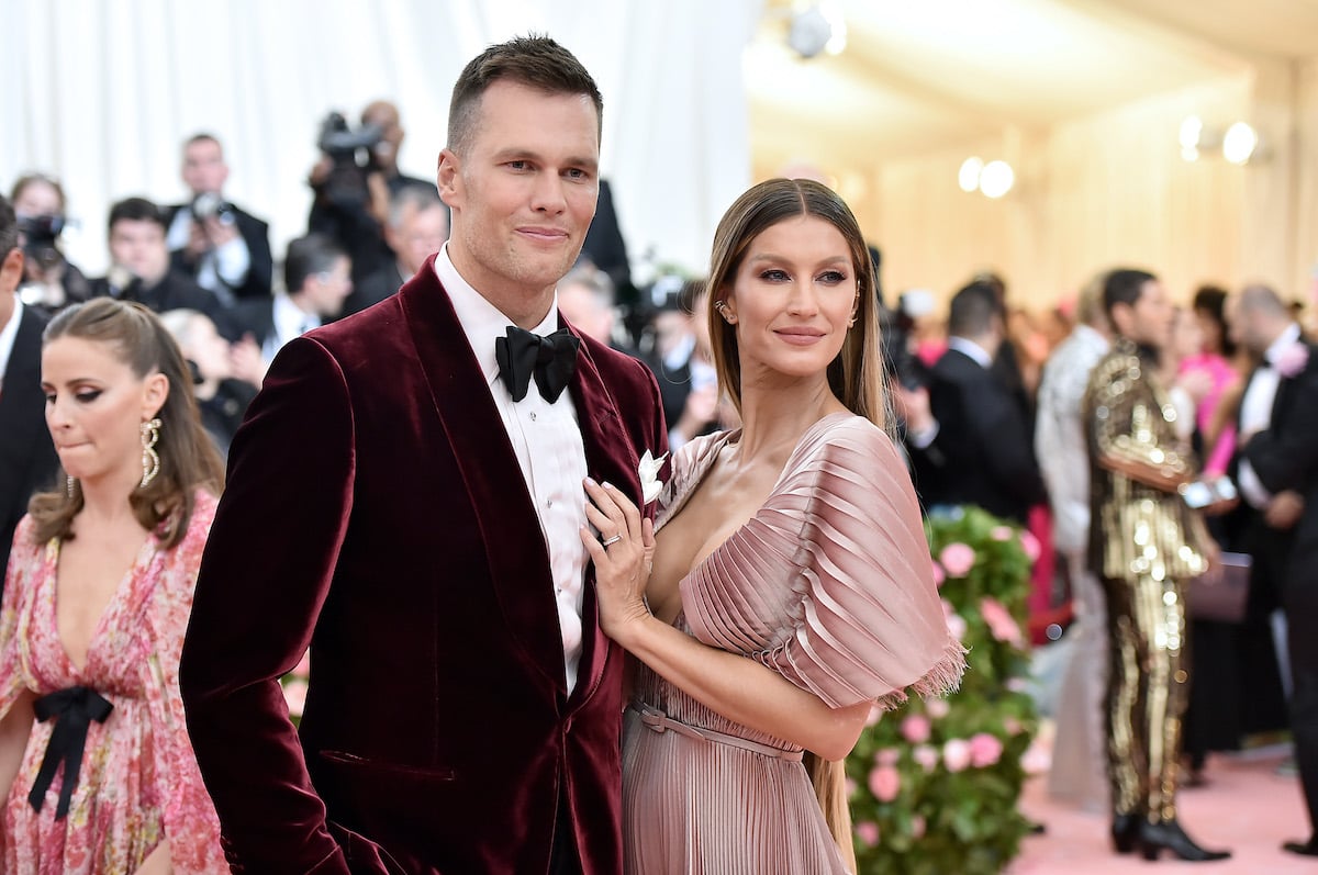 Tom Brady and Gisele Bündchen smiling