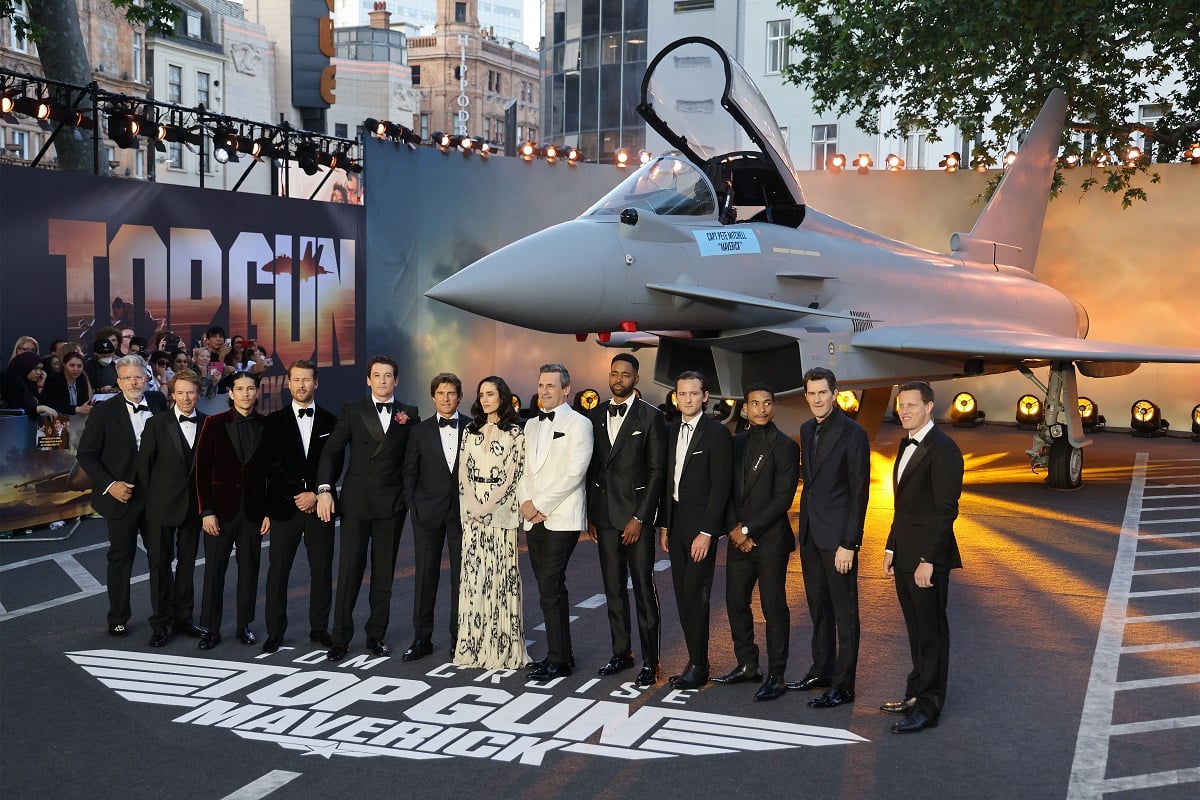 Top Gun Maverick cast posing