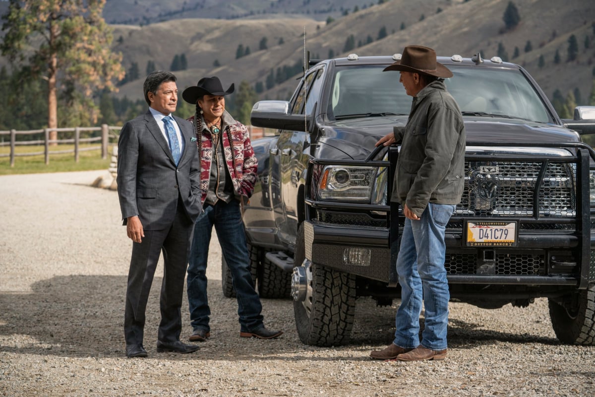 Gil Birmingham as Thomas Rainwater, Mo Brings Plenty as Mo, and Kevin Costner as John Dutton