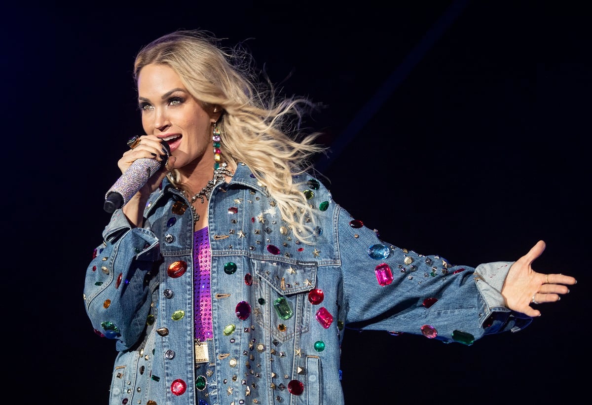 Carrie Underwood's Fans React to the Singer's New 'Denim & Rhinestones'  Album: 'So Damn Good