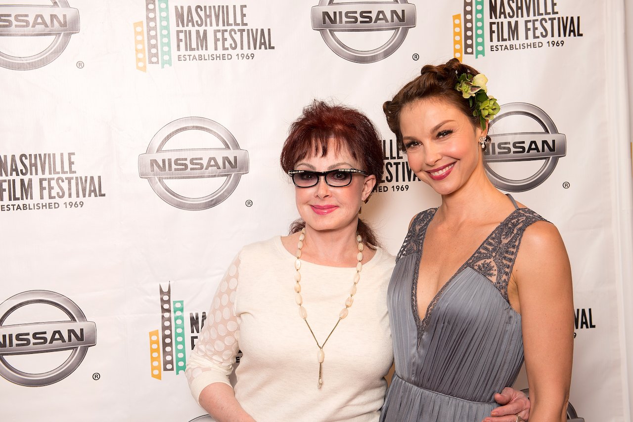 Ashley Judd (R) shared her wish for her mother Naomi Judd (L)