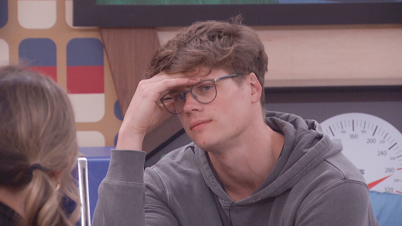  Big Brother 24 Kyle Says He s Too Horny Finds Out About Alyssa s 